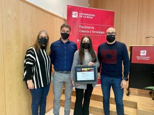 Aitana Tejada González  logra el premio TFG de Enología 2021